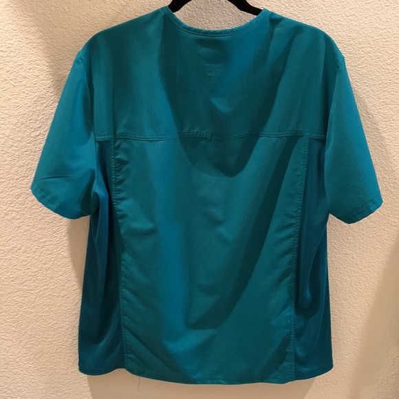 Men's Balance V-Neck Scrub Top & Zip Fly Scrub Pants Set - Picture 6 of 14